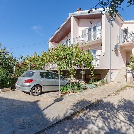 Apartment And Rooms Ema Водице Екстер'єр фото
