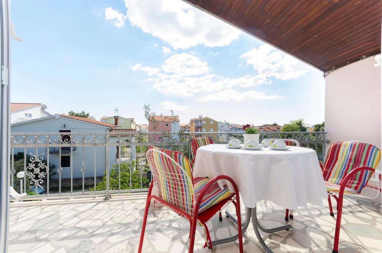 Apartment And Rooms Ema Водице Екстер'єр фото
