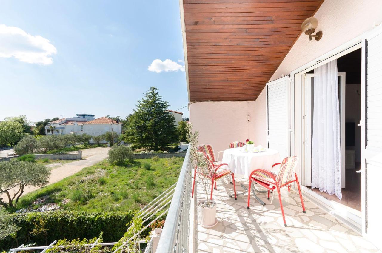 Apartment And Rooms Ema Водице Екстер'єр фото