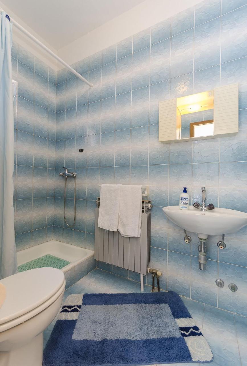 Apartment And Rooms Ema Водице Екстер'єр фото