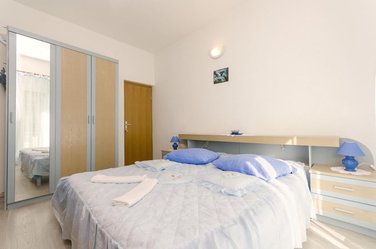 Apartment And Rooms Ema Водице Екстер'єр фото